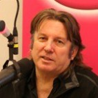 Юрий Лоза – певец, автор песен.